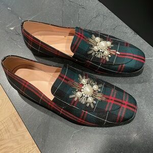 J. CREW JAMIE TARTAN PLAID PEARL EMBELLISHED WOMEN’S LOAFER